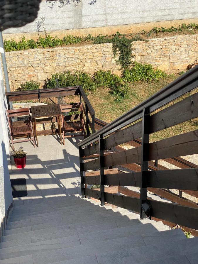 Appartement Stars à Gornji Karin Extérieur photo
