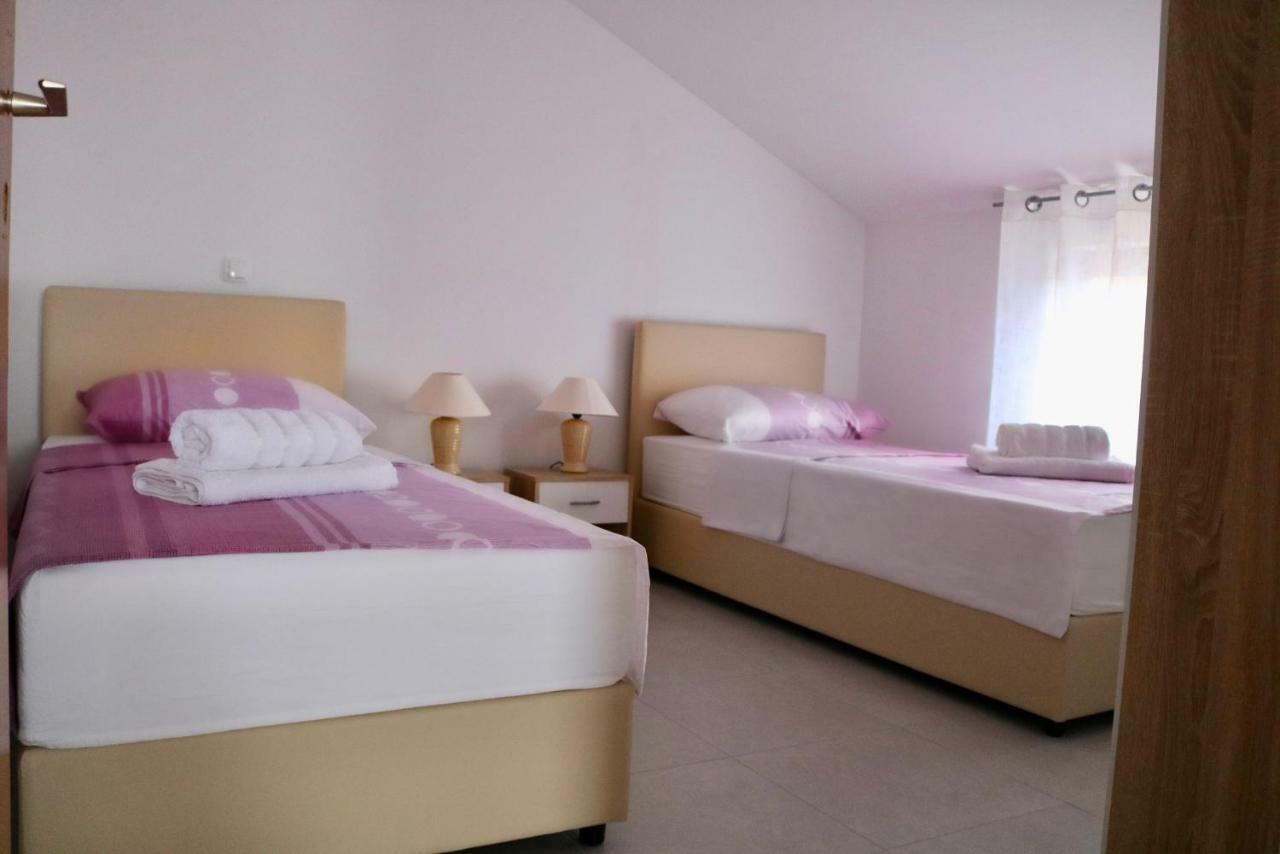 Appartement Stars à Gornji Karin Extérieur photo